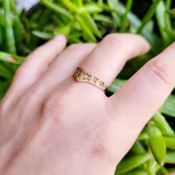 Vintage Solid 9ct Gold 1989 Birmingham Floral Arrow Ring, size 7.75 - Picture 10 of 15